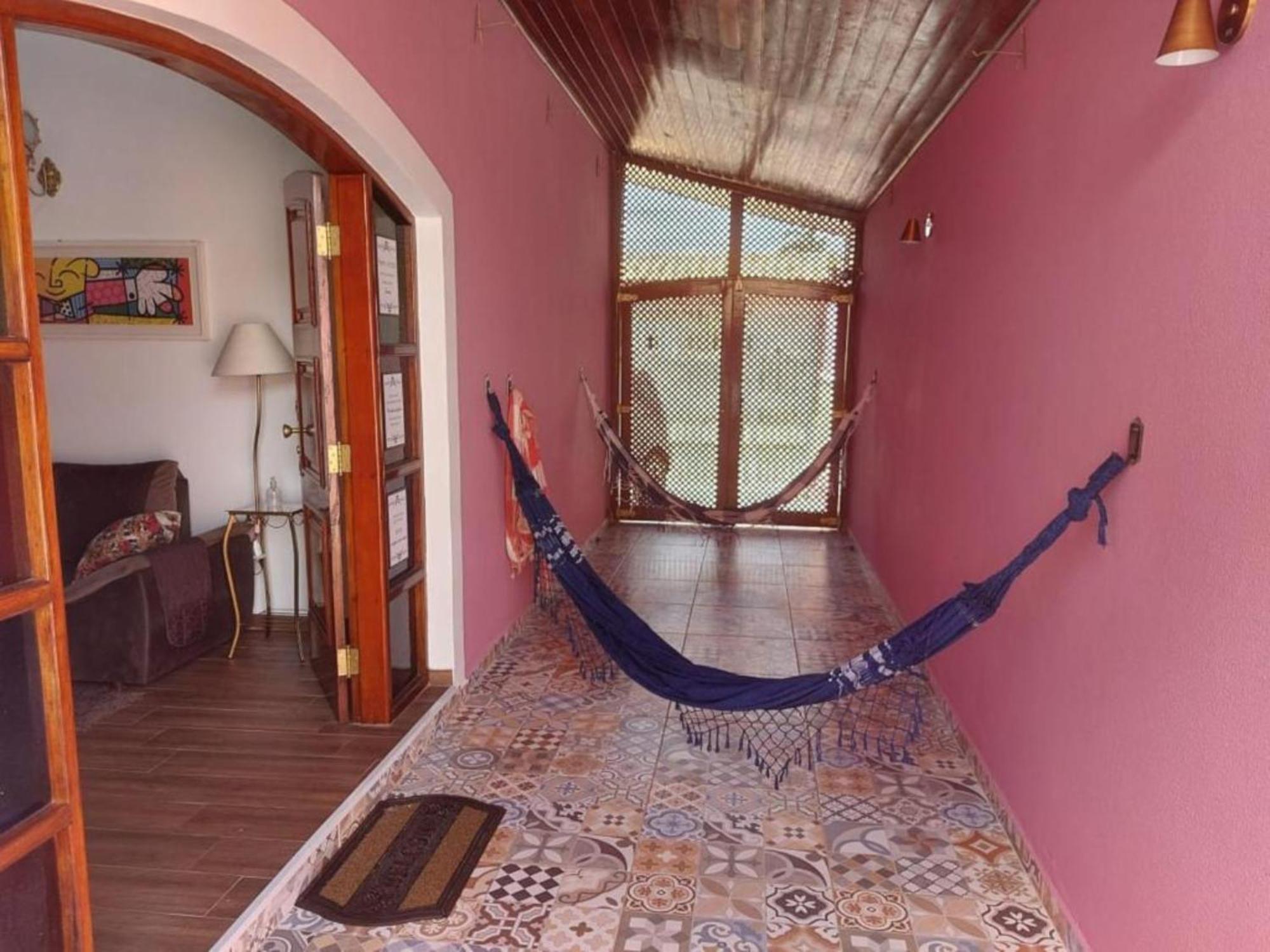 Casa Rosa De Peruibe - Casa De Temporada 3 Dormitorios, 10 Hospedes, Piscina, Wi-Fi, Netflix, 800 Metros Da Praia المظهر الخارجي الصورة