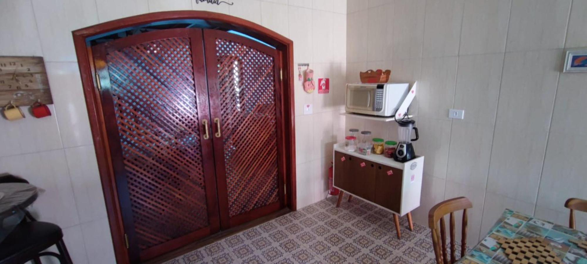 Casa Rosa De Peruibe - Casa De Temporada 3 Dormitorios, 10 Hospedes, Piscina, Wi-Fi, Netflix, 800 Metros Da Praia المظهر الخارجي الصورة