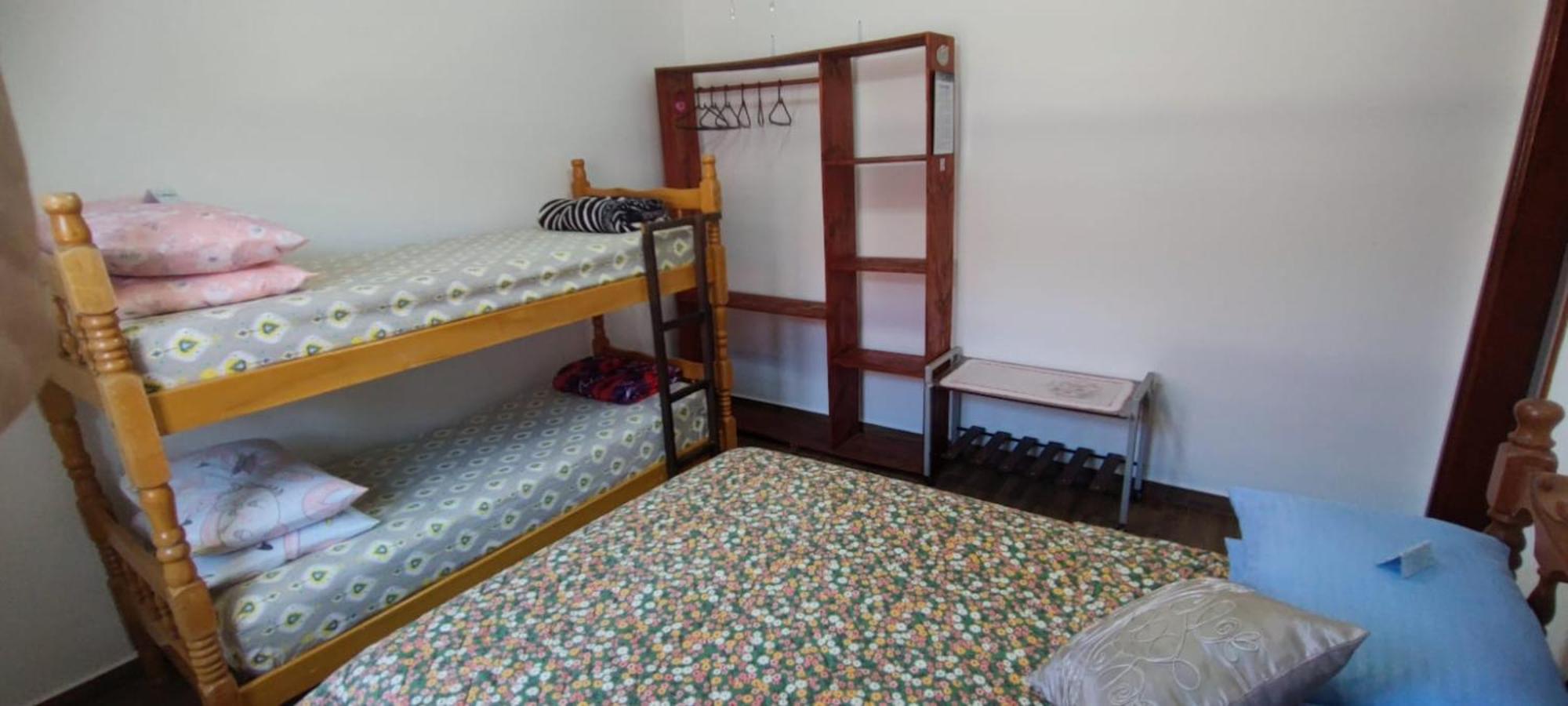 Casa Rosa De Peruibe - Casa De Temporada 3 Dormitorios, 10 Hospedes, Piscina, Wi-Fi, Netflix, 800 Metros Da Praia المظهر الخارجي الصورة